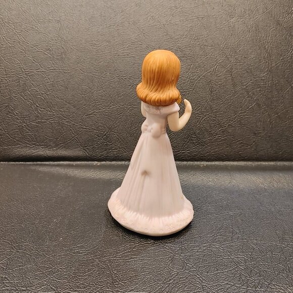 Enesco Growing Up Girls “Brunette Age 9” Porcelain Figurine - Picture 3 of 5